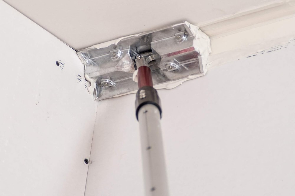 Pro-Grade Drywall Corner Roller - Impact-Resistant Taping Tool with Precision