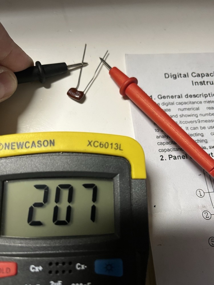 Capacitor Meter Digital Capacitance Tester 200Pf~20Mf XC6013L Used