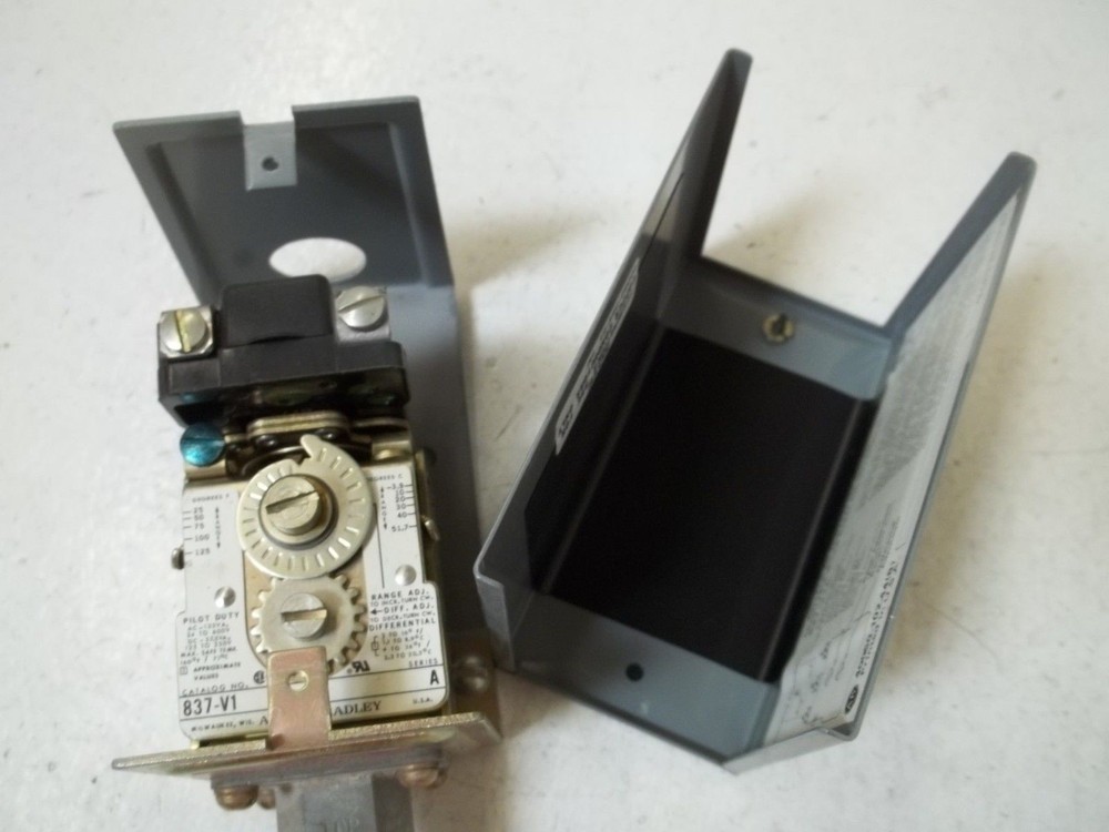 ALLEN BRADLEY 837-V1A SER.A TEMPERATURE CONTROLLER UNMP