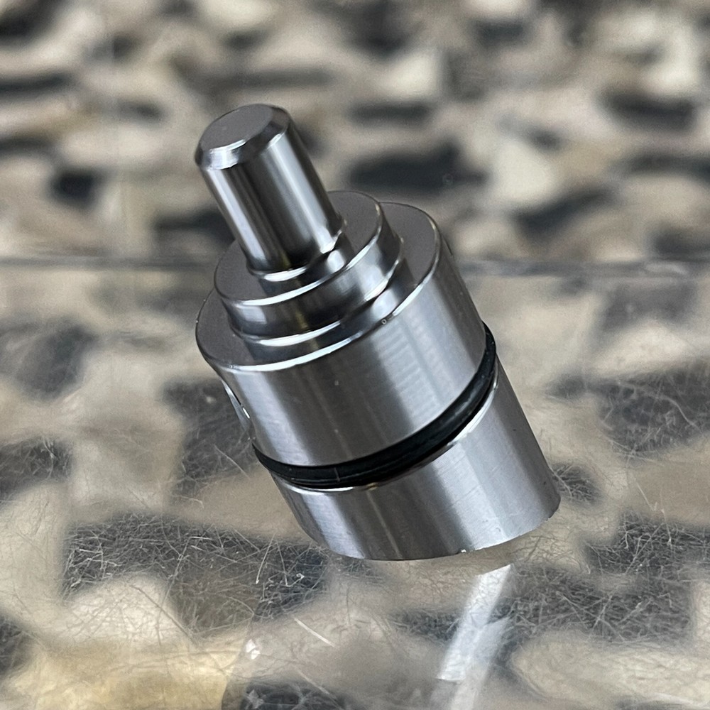 Kingman Spyder Electra Front Plug (Titanium) (LPC029)