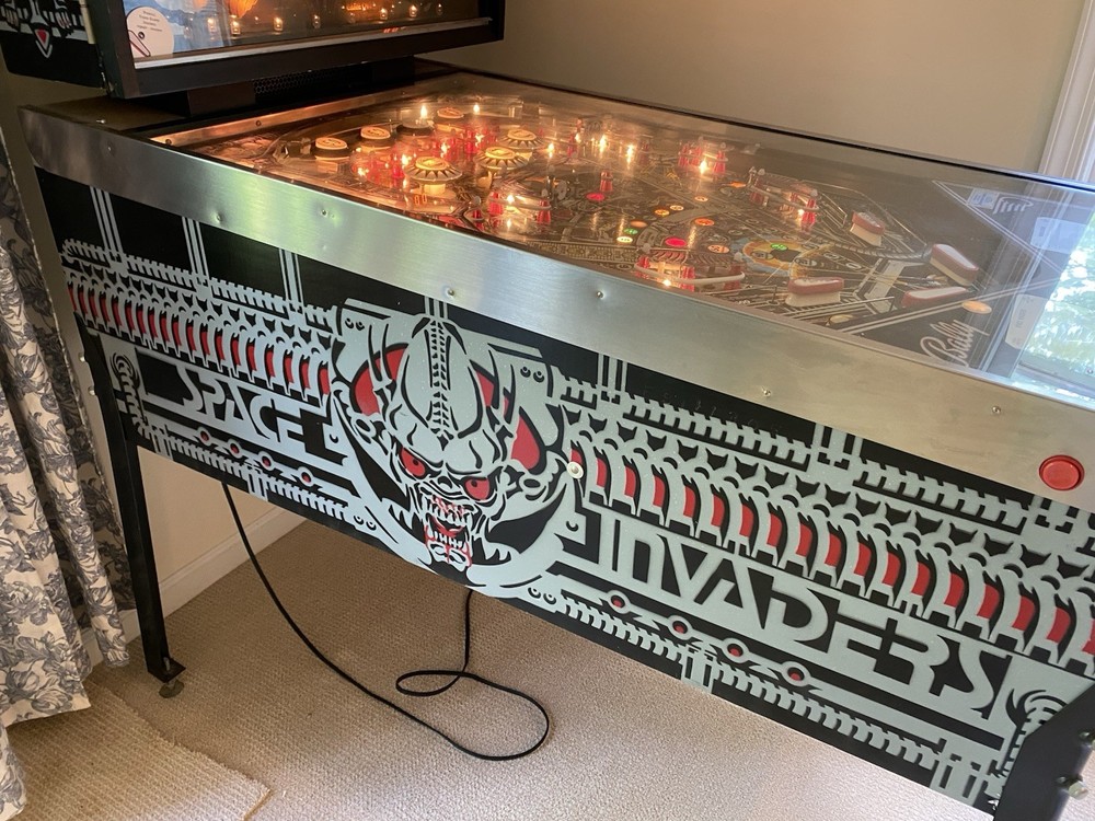 1980 BALLY SPACE INVADERS PINBALL MACHINE