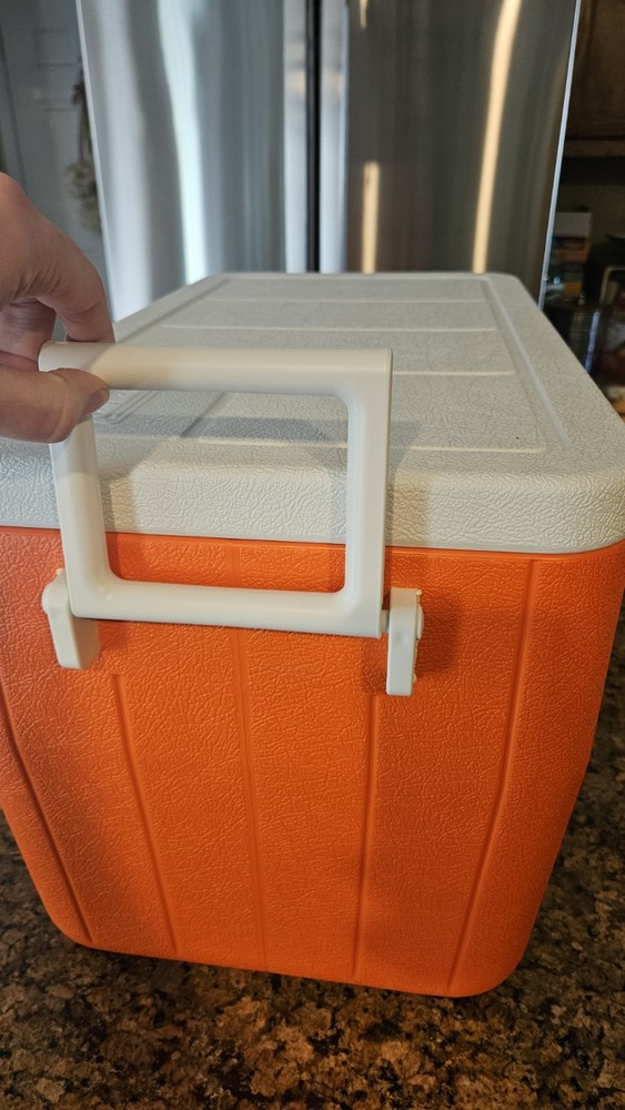 Gatorade Coleman 48-Quart Cooler with G logo - Open Box