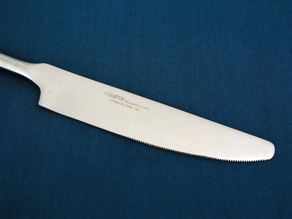 HAMPTON - BAMBOO - STAINLESS FLATWARE - (4) 8 7/8" NEW FRENCH SOLID KNIVES