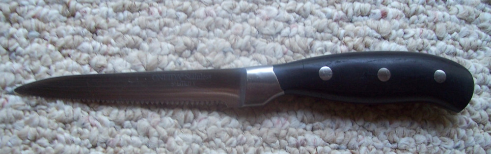Oneida Stainless 5" Utility Knife Serrated