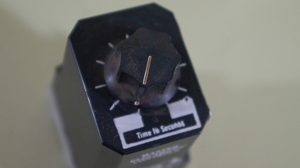 Master Electronic Controls DM0K115A10B Timer Relay- 10 Sec - 115VAC - 8 Pin