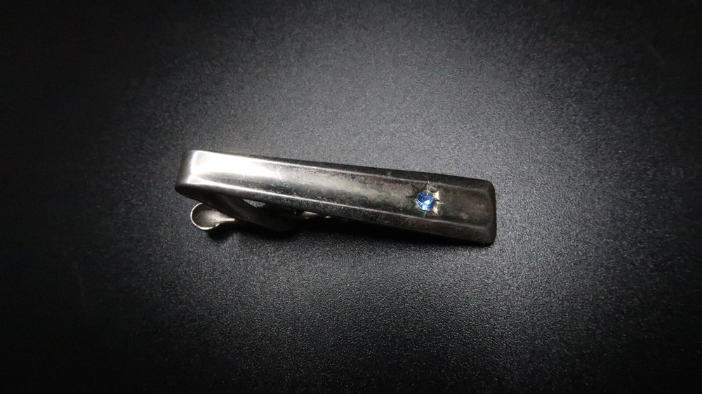 Vintage Silver Blue Stone Accent Tie Clip Bar BB6