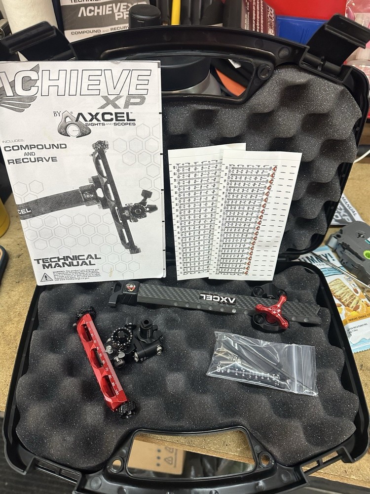 Axcel Achieve XP Compound Sight Red 9 in. RH