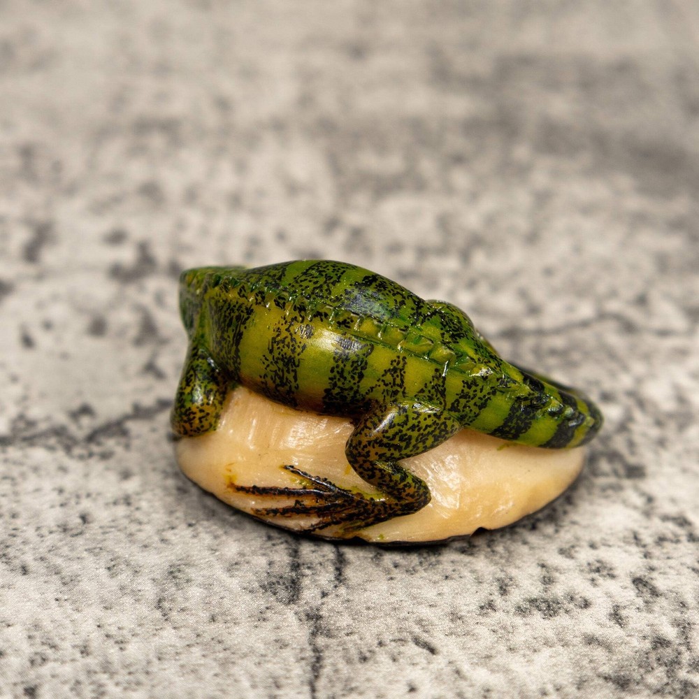 Green Iguana Lizard Tagua Carving