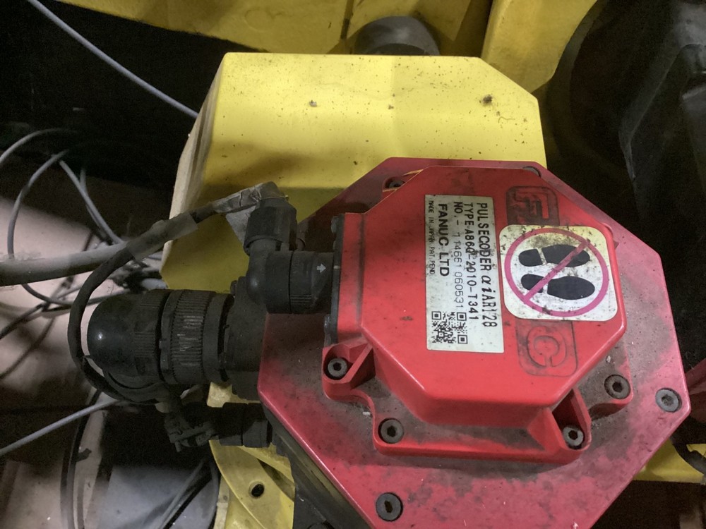 Fanuc M-16IB Robot System R-J3iC Controller #404JM