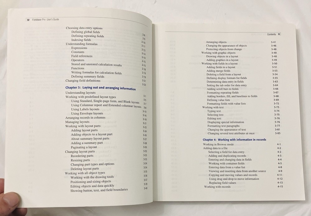 Claris FileMaker Pro User Guide Windows 95 Vintage Manual Software Reference PB