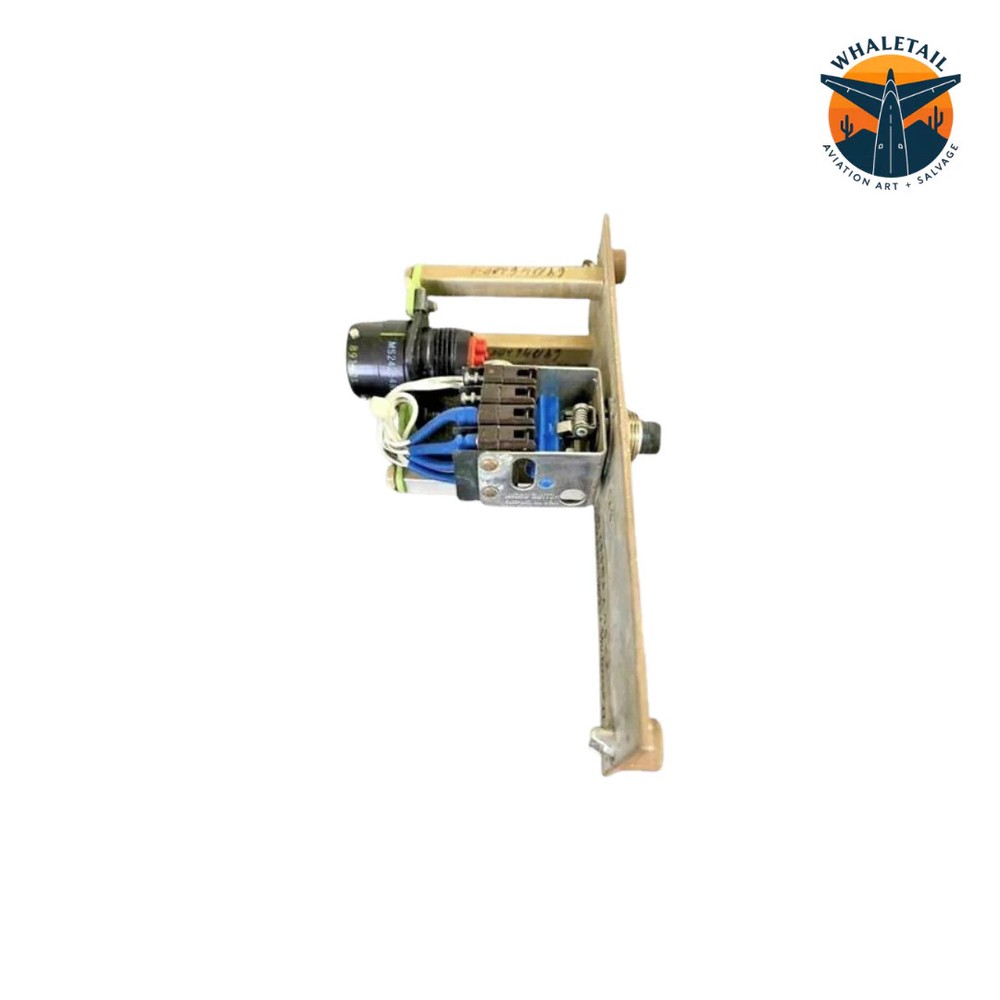 Original 747-400 Access Light Module Assy from Flight Deck