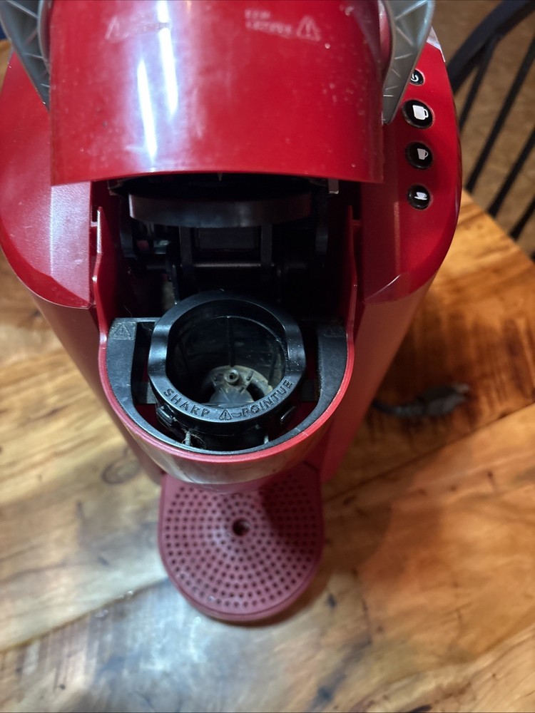 Keurig K35 Compact Single-Serve K-Cup Pod Coffee Maker Red Tested & working