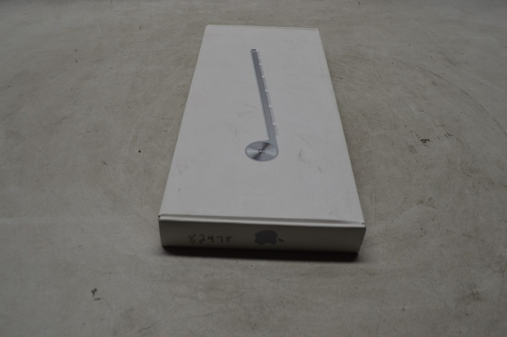 Apple MC184LL/B Keyboard *New