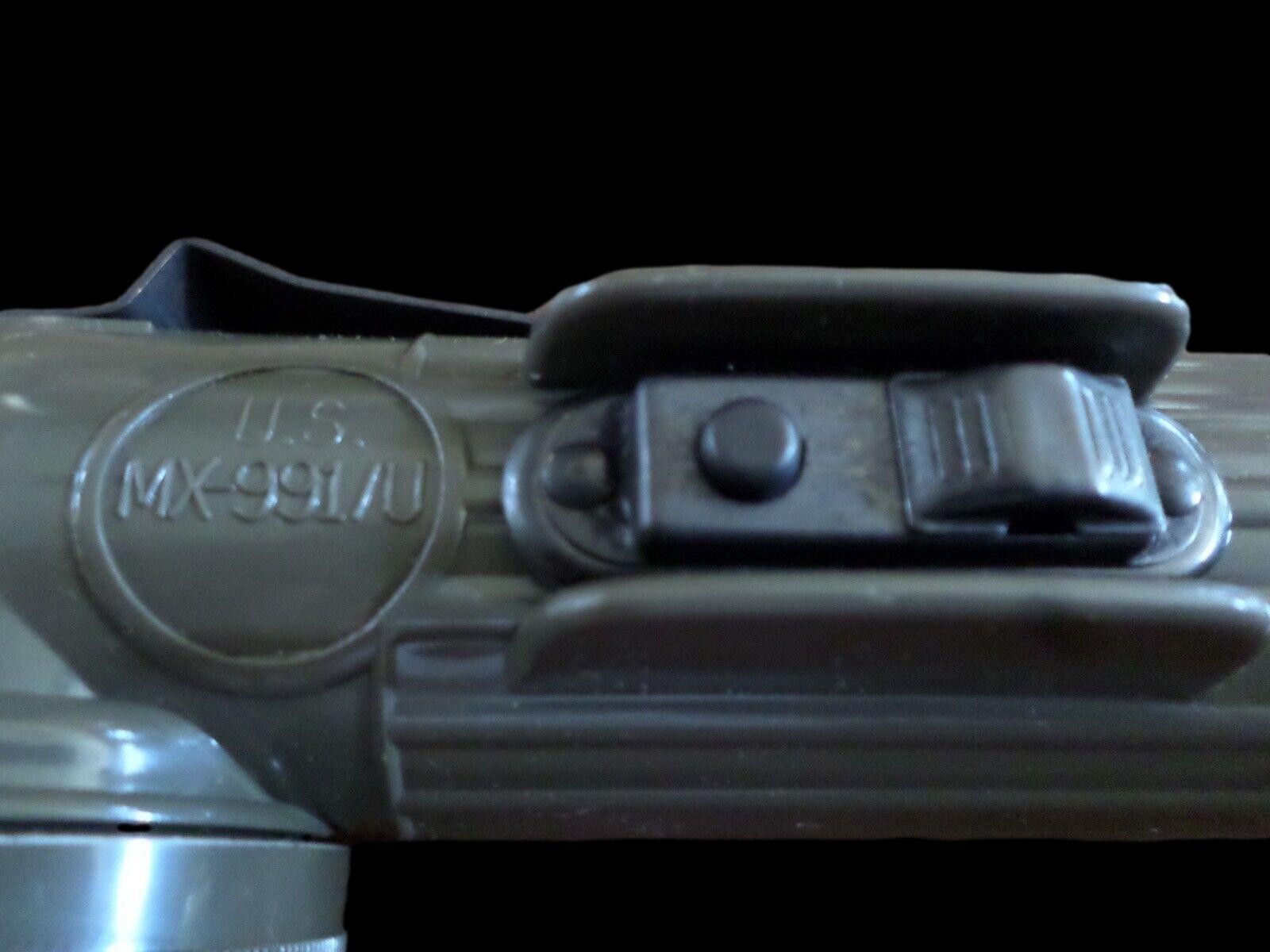 U.S MILITARY ISSUE ANGLE HEAD FLASHLIGHT FULTON MX-991/U OD GREEN U.S.A MADE NEW