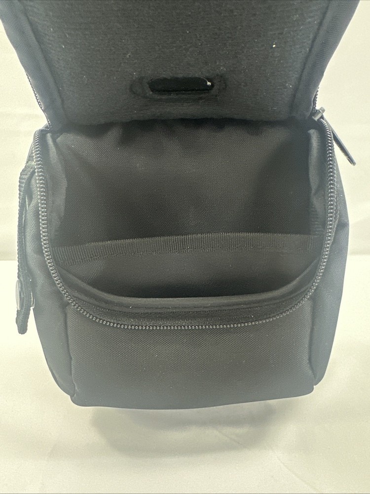 Case Logic CD Case 24 Capacity Black Nylon Carrying Case w/Handle EUC