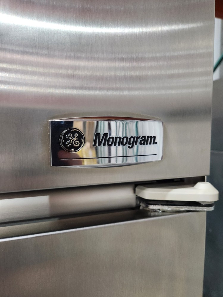 GE monogram ZIR36N Built-In Refrigerator