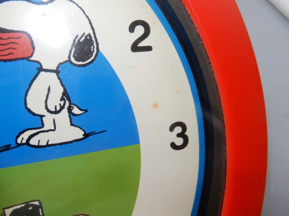 PEANUTS Snoopy 11" Wall Clock WORKING