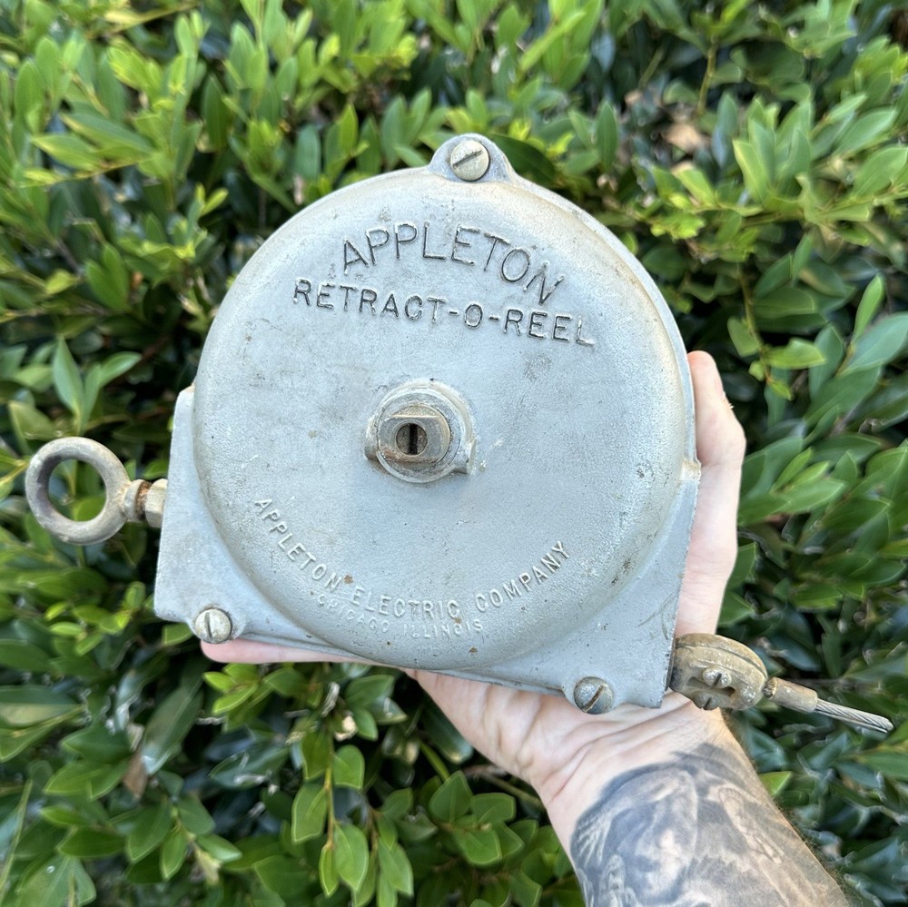 Appleton Electric Company Retract-O-Reel Tool Hose Retrieval Cable