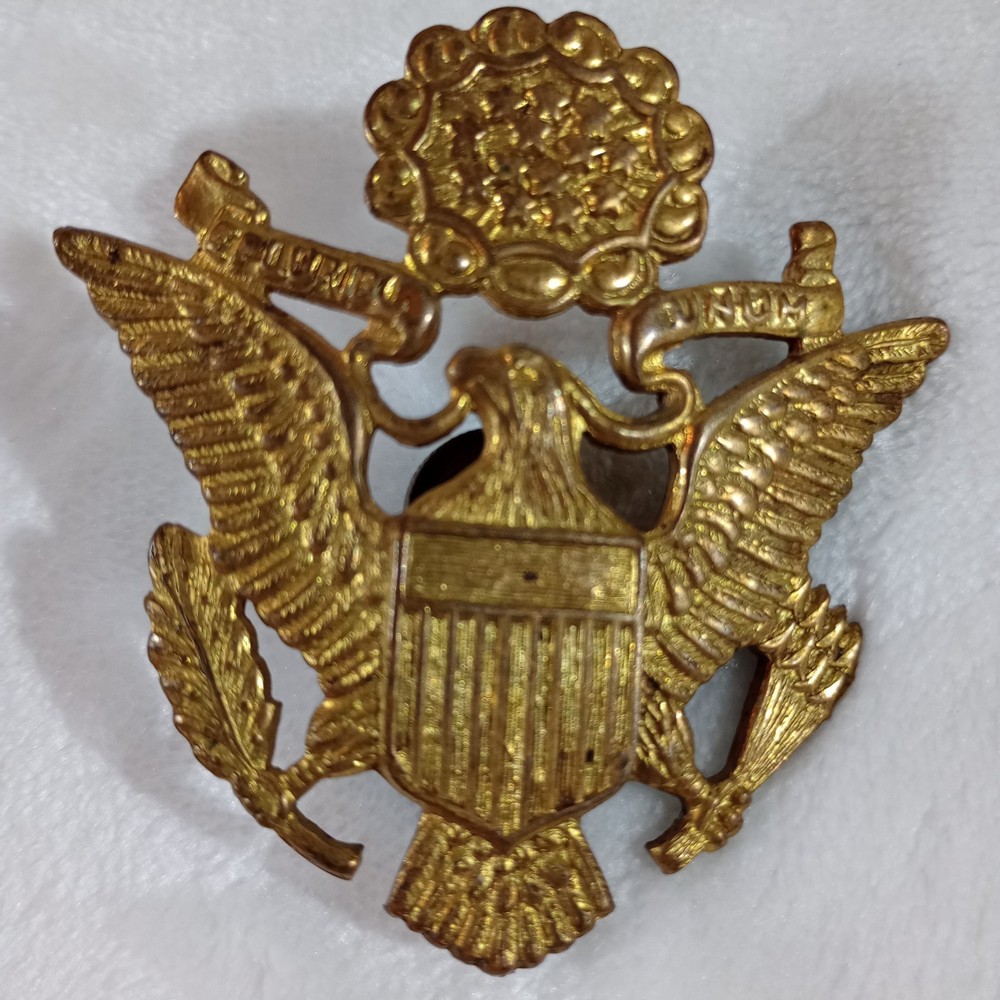 WWII U.S. Army Officer Hat Cap Insignia Solid Brass Screw Back Eagle - Original