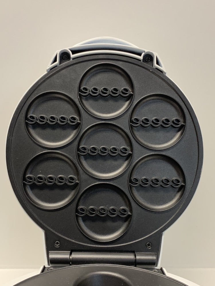 Hostess Electric Mini 7 Cupcake Maker