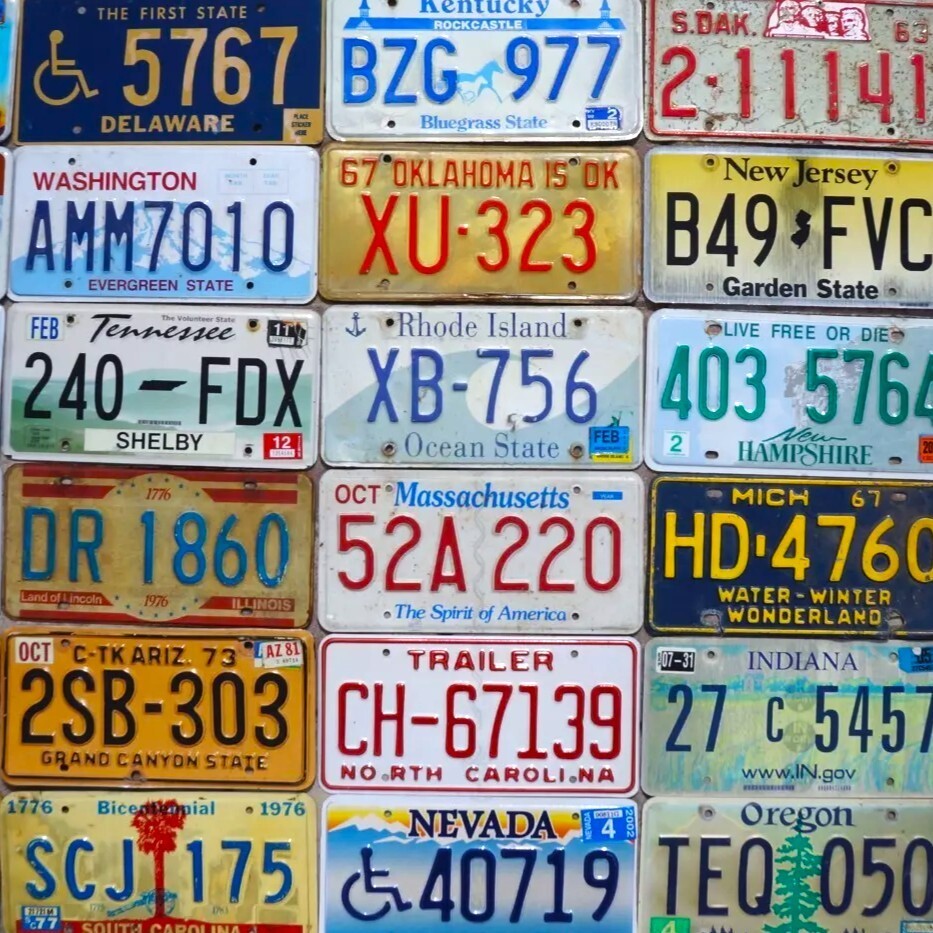 LOT of 15 License Plates 10 States USA License Plate Tag Craft Condition READ