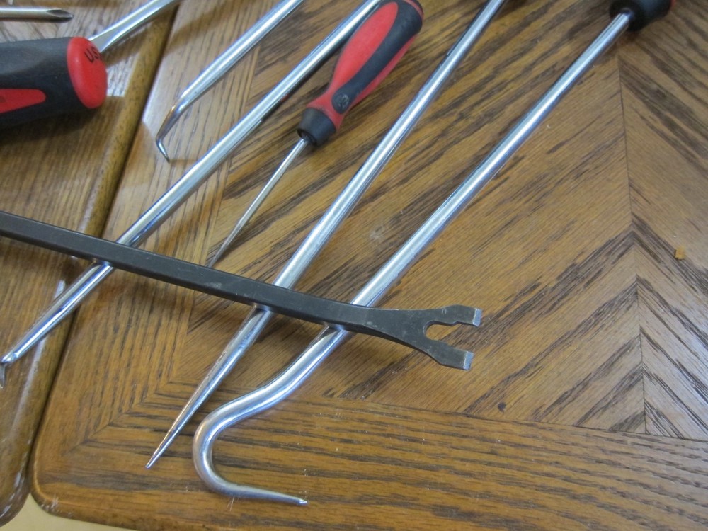 Snap-on Screwdriver Set beer opener 1/4 socket adaptor+ Mac pick trim pad tools