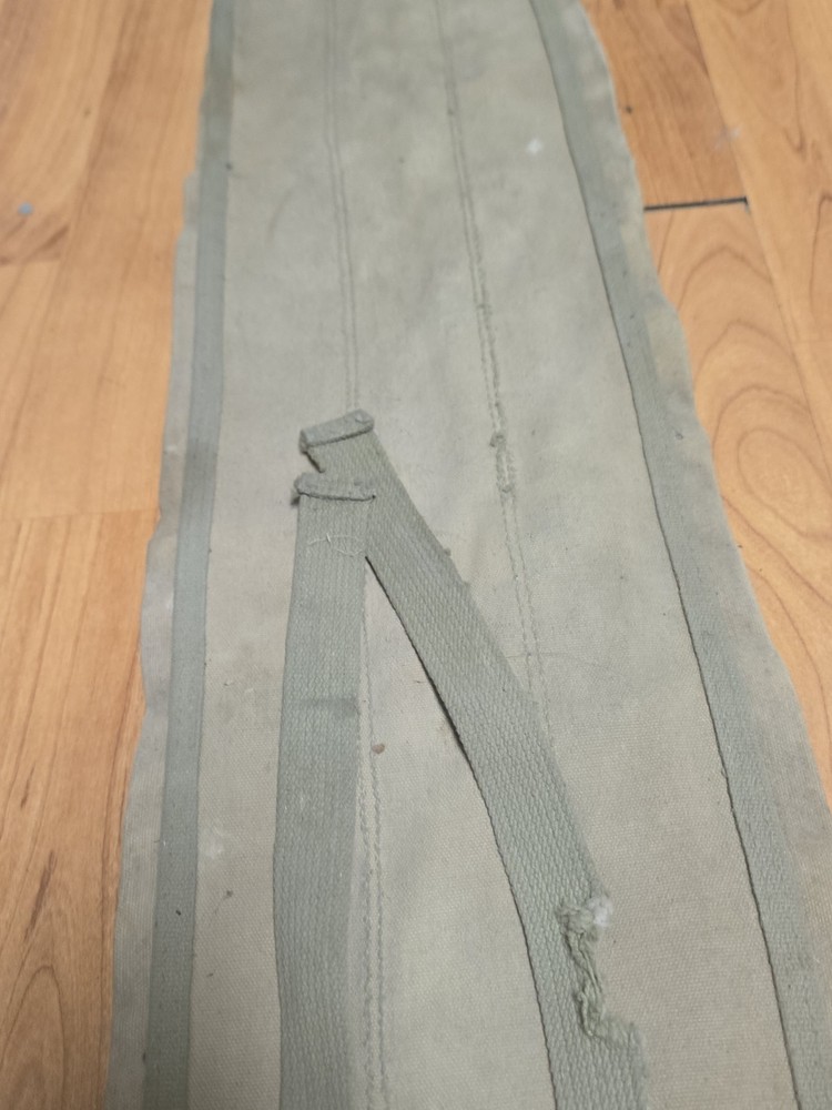 ORIGINAL WWII US ARMY SIGNAL CORP CS-90 RED, ORANGE GREEN FLAG CARRY CASE