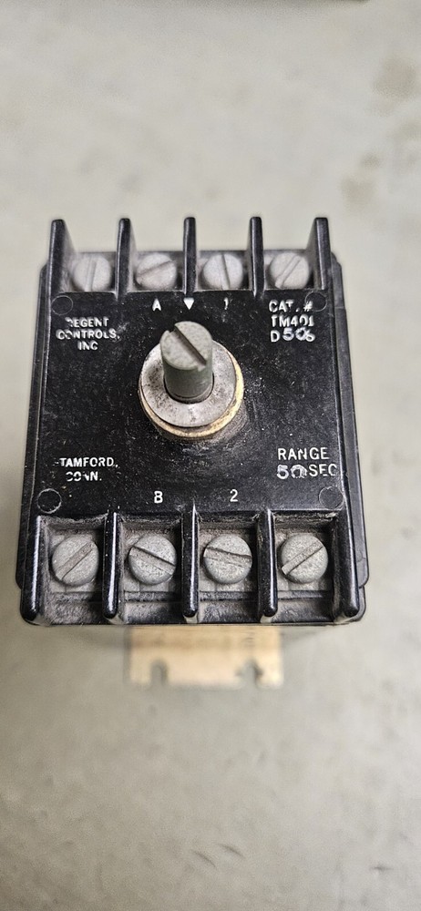 REGENT CONTROLS SOLID STATE TIMER TM401D50S