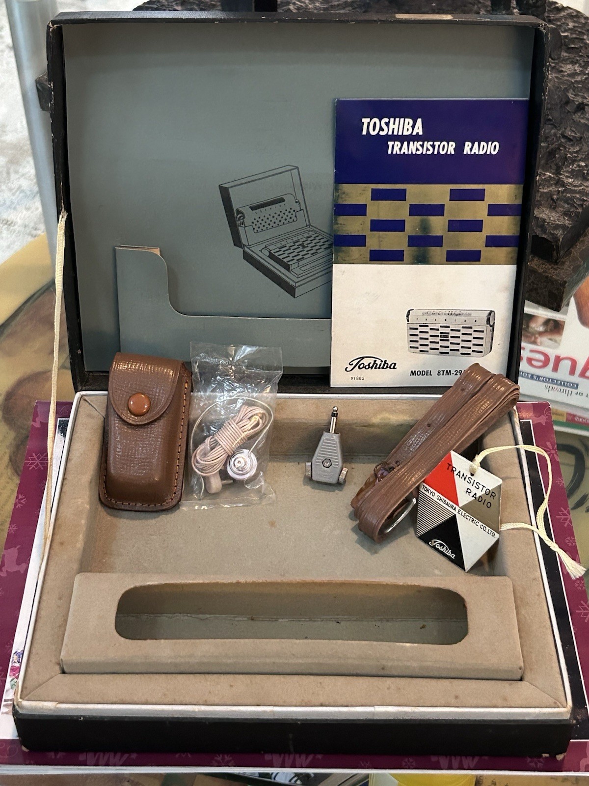 Vintage Toshiba 8TM-294 Transistor Radio Box With Accessories No Radio As-Is