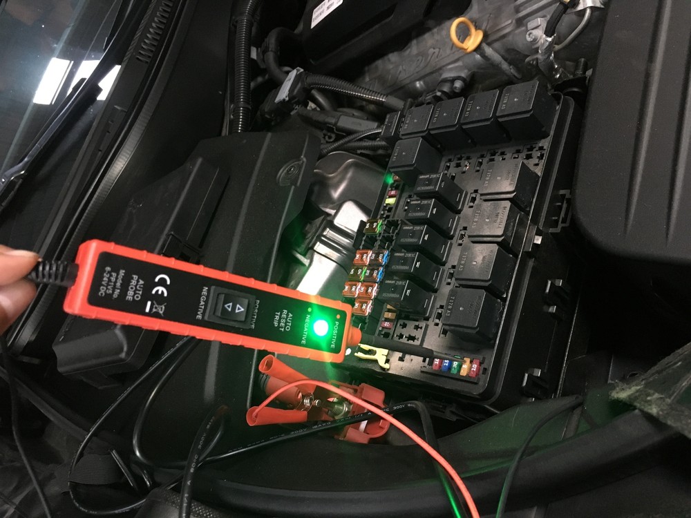 Automotive Circuit Tester Probe Electrical System Voltage Continuity Test Light