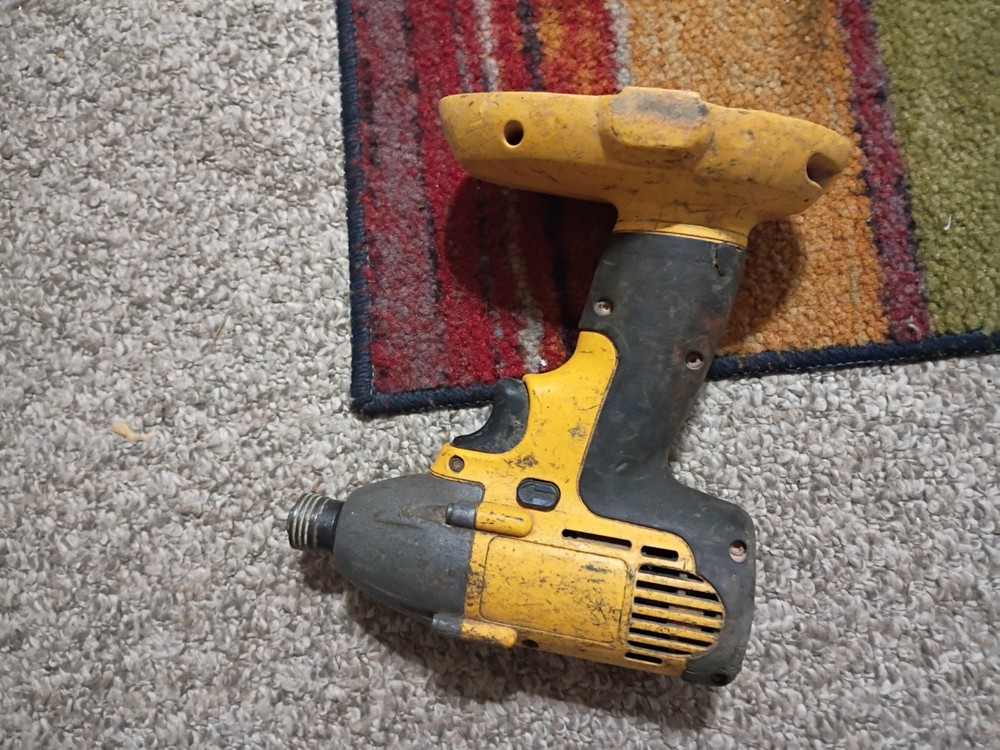DeWalt 1/4 Inch 18v Bit Driver