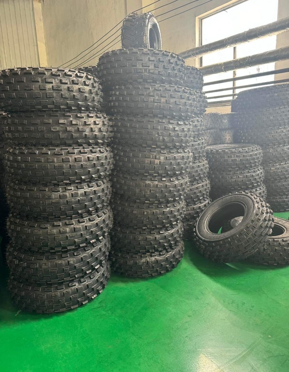 REBELL KT647M (23x11-9) - Yamaha BW 350 and BW 200 Rear Tire