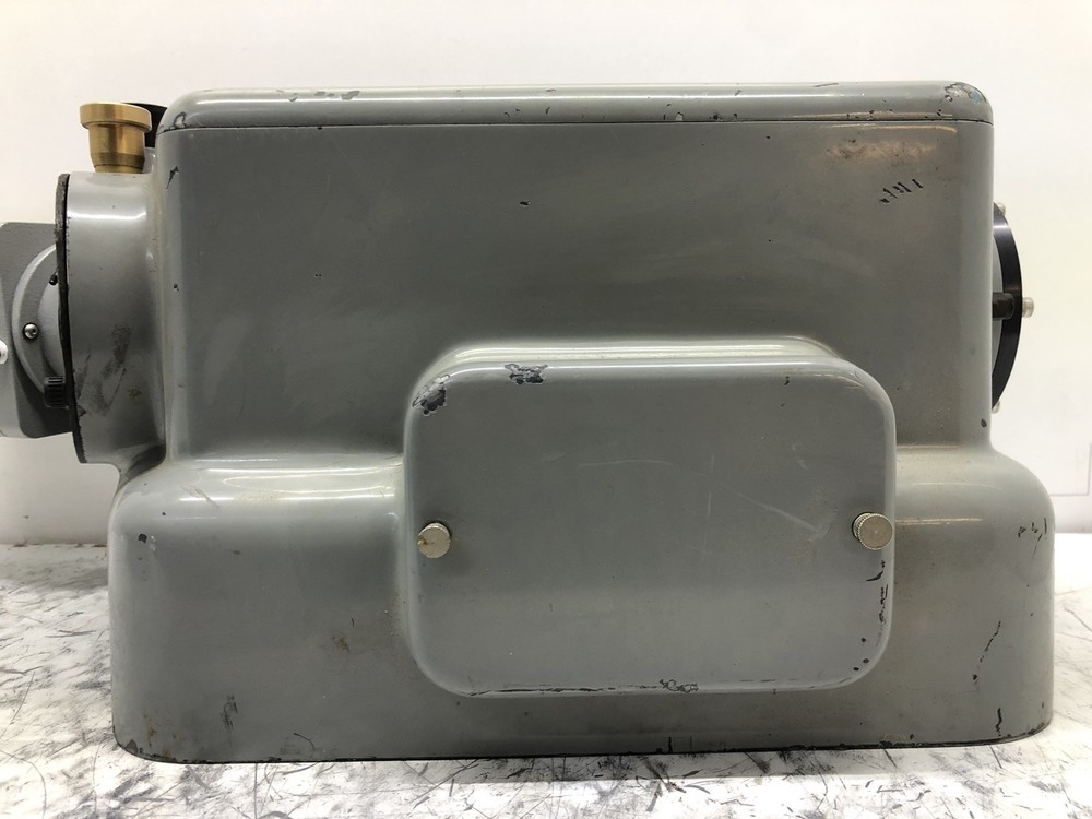 McPherson 218 SPECTROMETER WITH PRINCETON INSTRUMENTS IRY-700 CAMERA UNTESTED