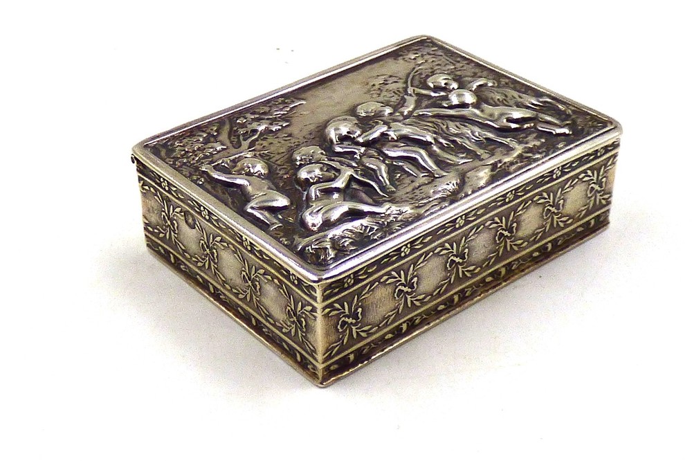 Antique Putti Repousse 900 Silver trinket/snuff box