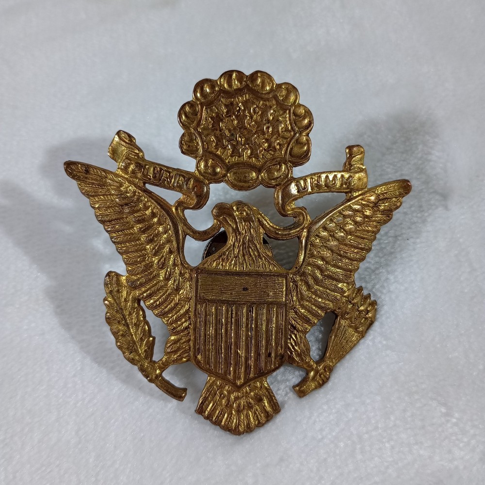 WWII U.S. Army Officer Hat Cap Insignia Solid Brass Screw Back Eagle - Original