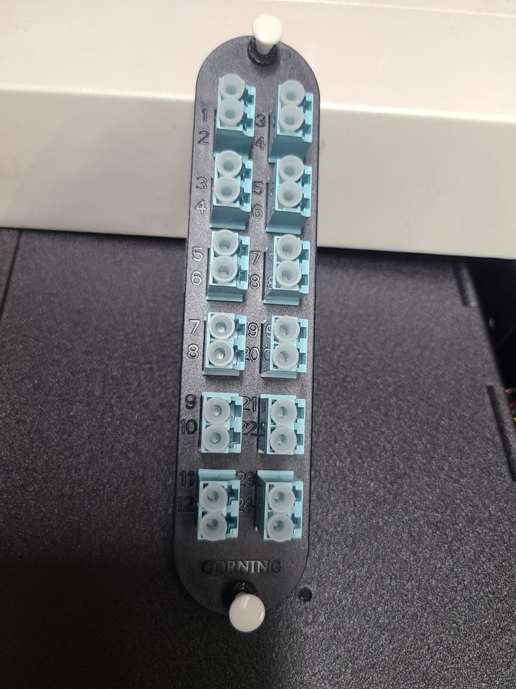 CorningCCH-CP24-E4 Patch Panel,12 LC Duplex 10Gig Aqua OM3/OM4 Adapters