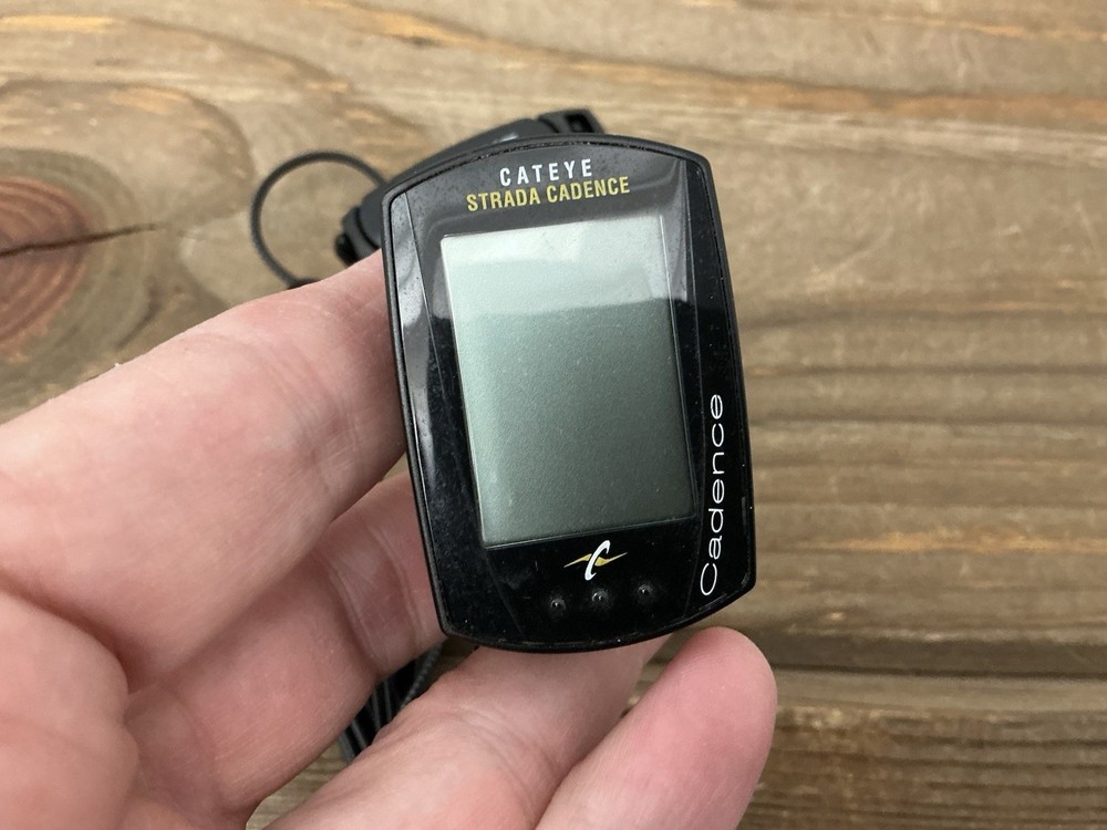 CatEye Strada Cadence CC-RD200 Wired Cycling Computer Cat Eye