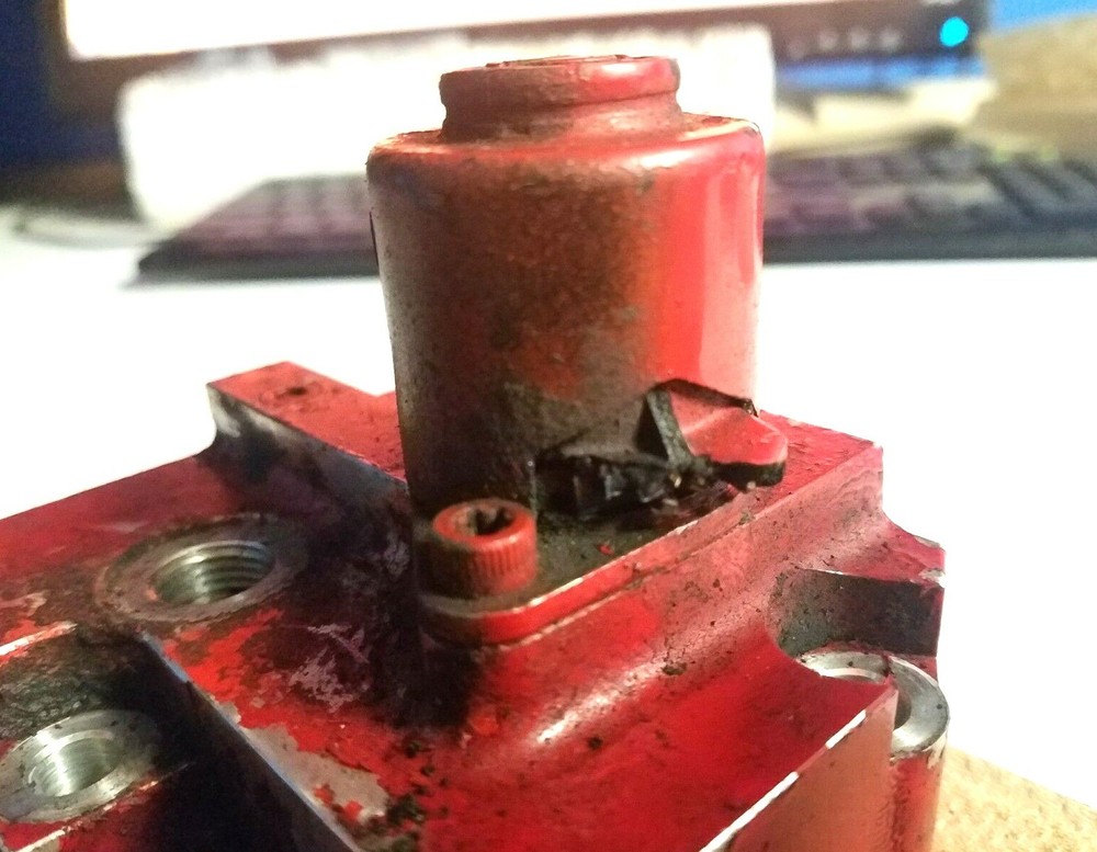 CUMMINS BRACKET SE-1037 / 4984818