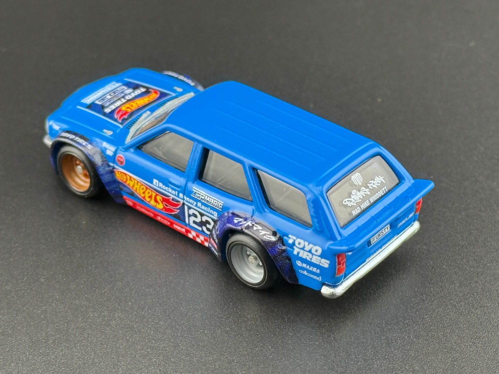 Hot Wheels Mad Mike Mazda RX-3 Wagon Ronin Run 2 FPY86-961 M 1/64