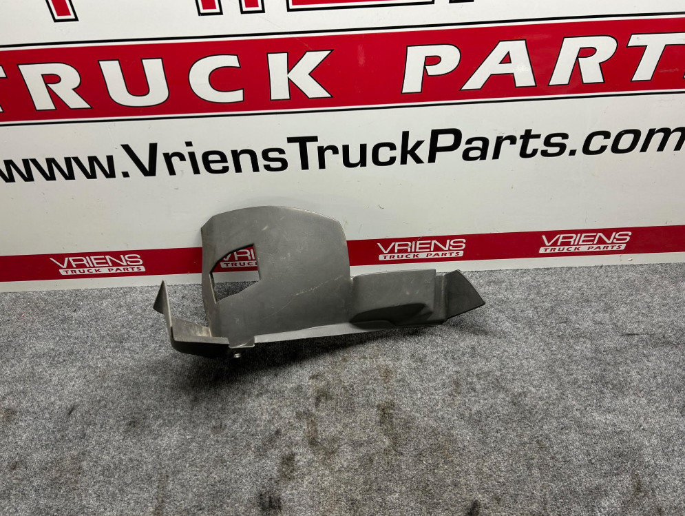 INTERNATIONAL 3596981 KICK/DASH PANEL