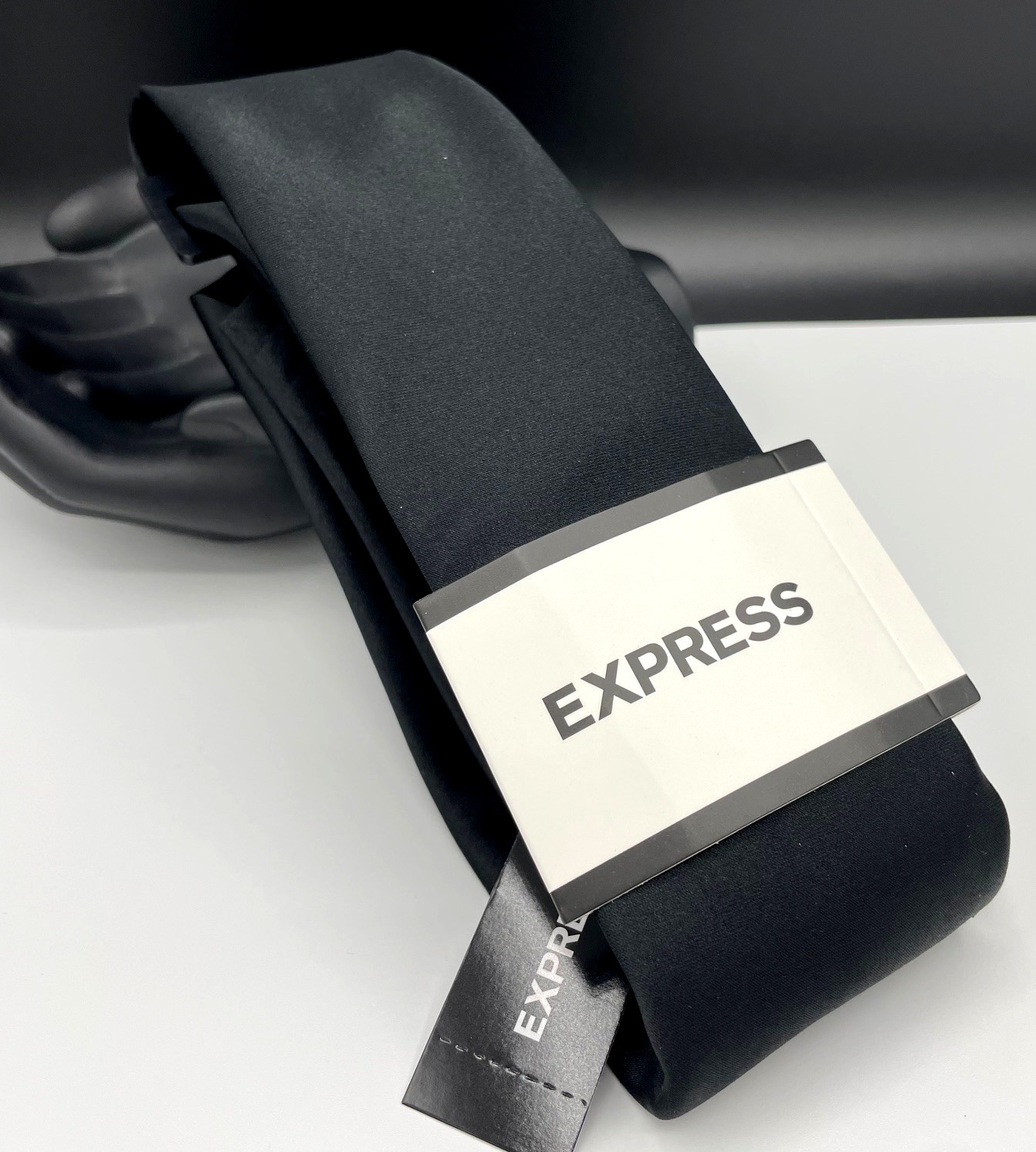 EXPRESS Men's Neck Tie ~ Black ~ Solid Sateen Finish ~ Modern ~ NEW MSRP: $28.