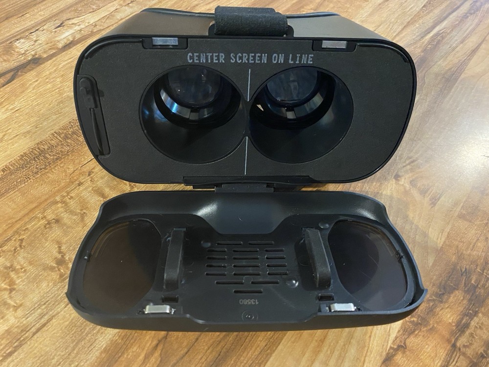 Tzumi Dream Vision Smartphone Virtual Reality Headset