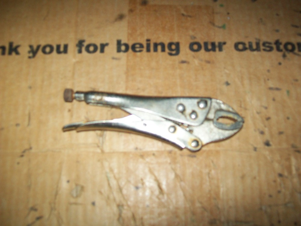 Vintage Unbranded 5 Inch Locking Plier