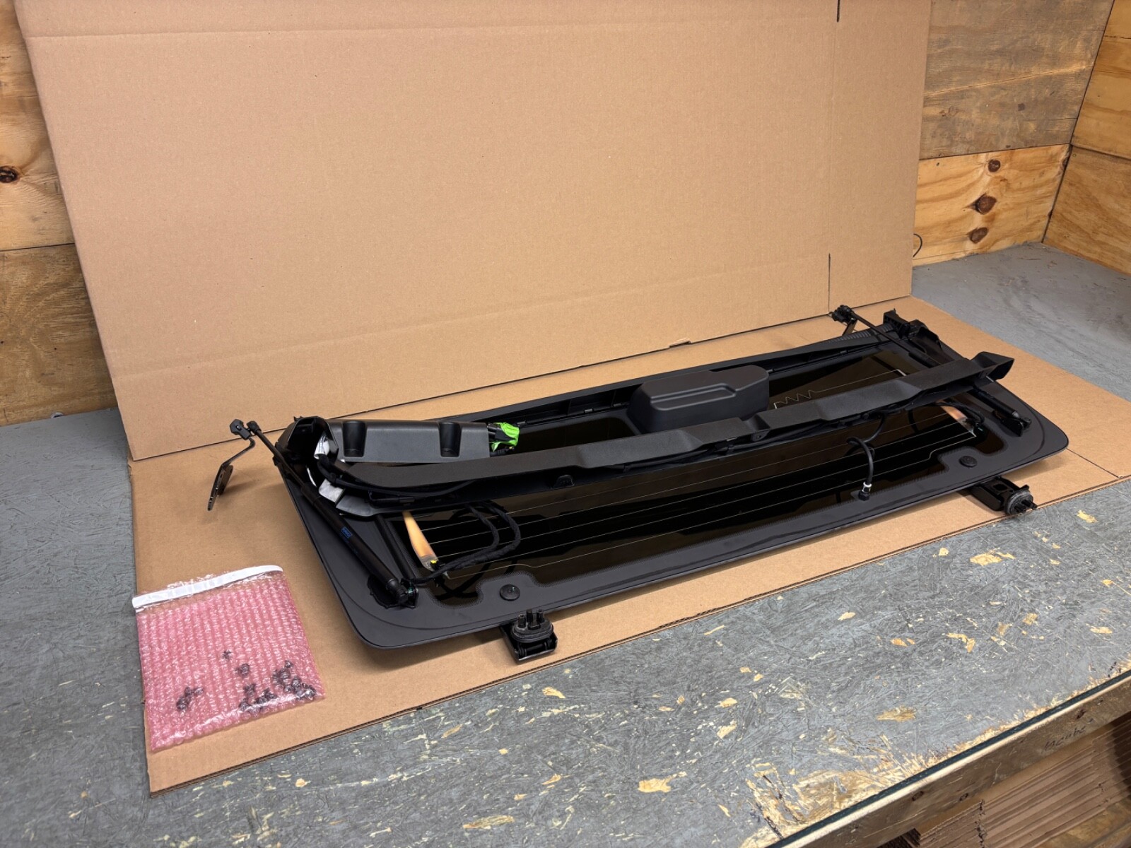 OEM TAKE OFF 2021-2024 Ford Bronco Rear Back Window Back Glass Heated