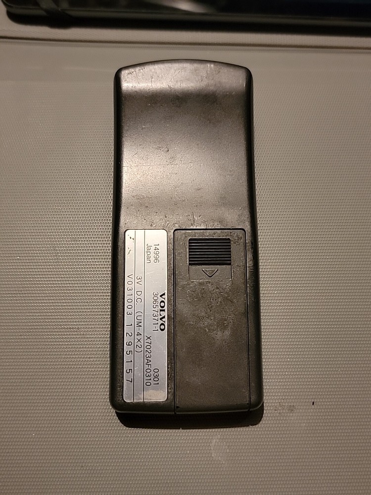 2003-2014 VOLVO C70 V70 XC90 NAVIGATION SYSTEM POP UP SCREEN REMOTE CONTROL OEM