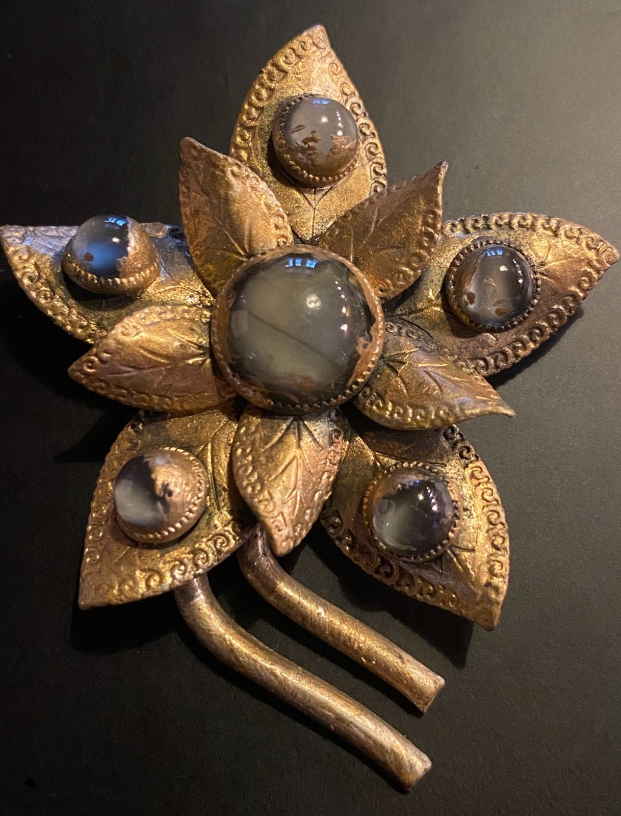 VTG Antique Gold Tone Layered Floral Brooch Gray Glass Cabochon Leaf Flower Pin