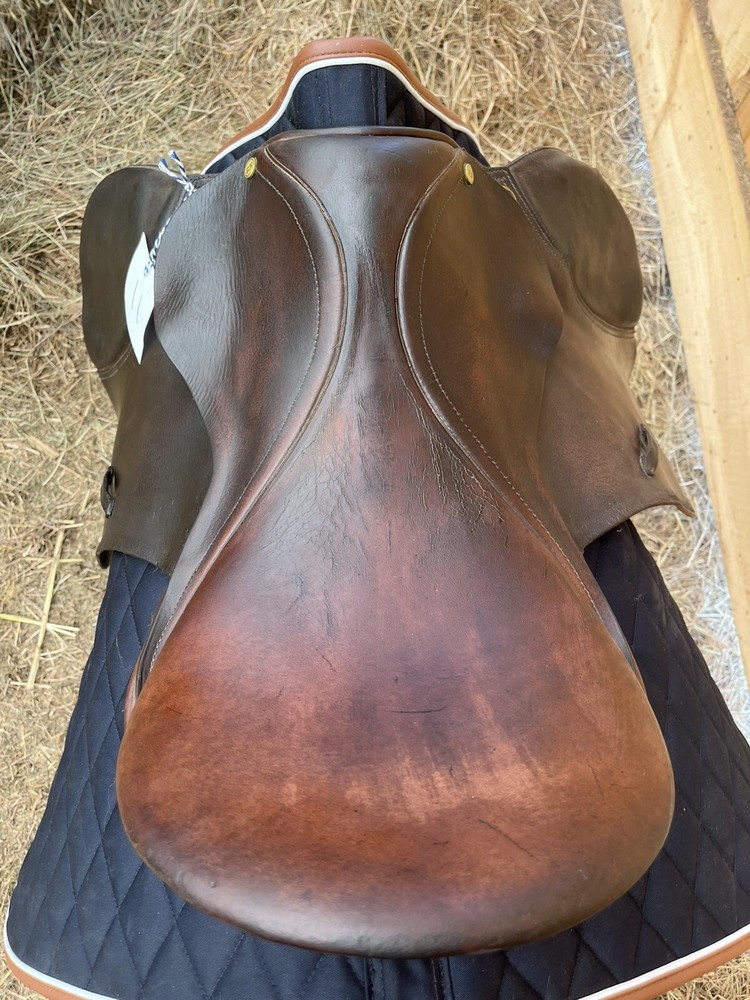 Industria Argentina Jump Saddle 17" M