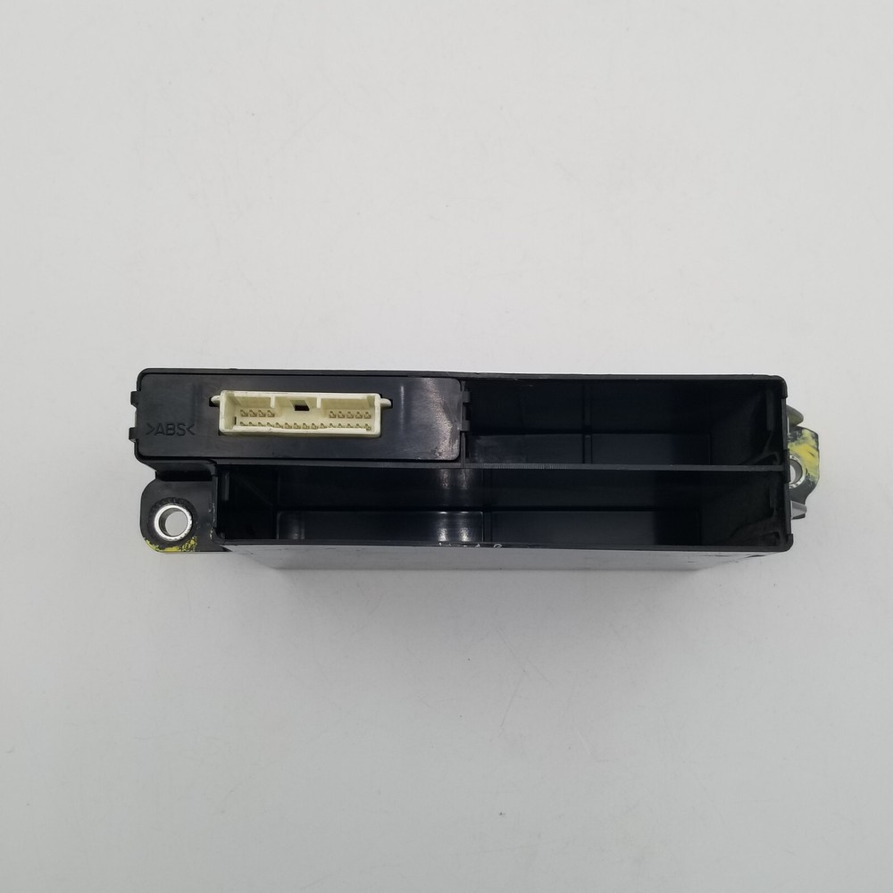2005 - 2010 TOYOTA AVALON AGGREGATION NETWORK CONTROL MODULE ECM ASSEMBLY