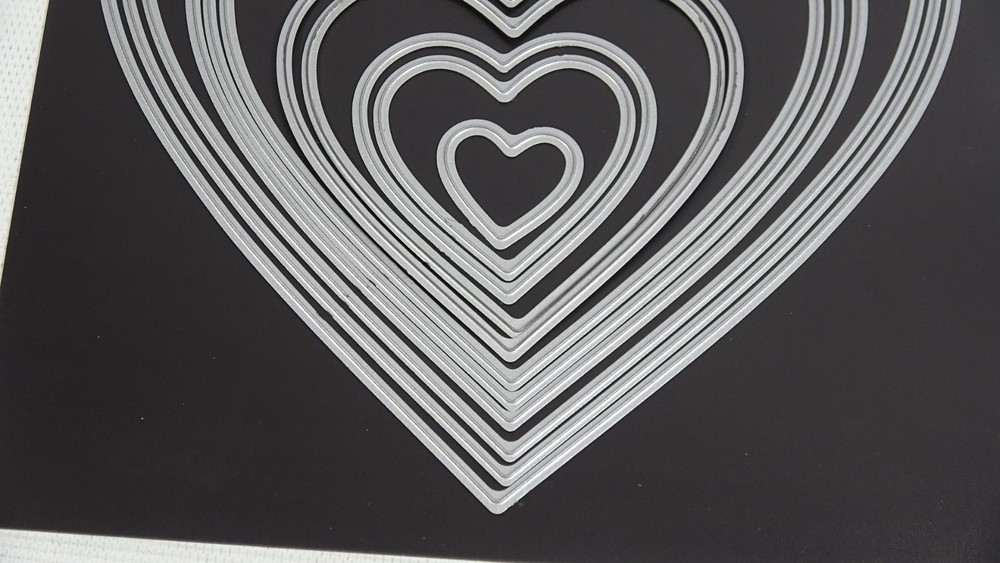 We R Memory Keepers Heart Nested Dies DC0257
