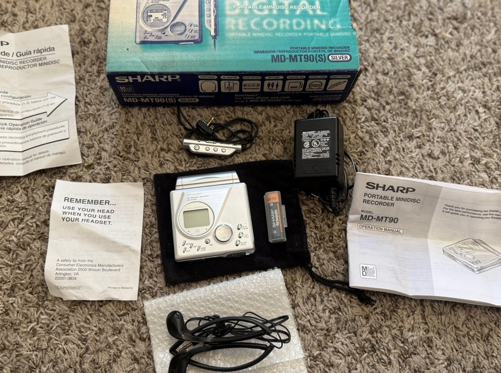 Sharp MD-MT90 (S) Portable Minidisc Player & Recorder Walkman - With Remote
